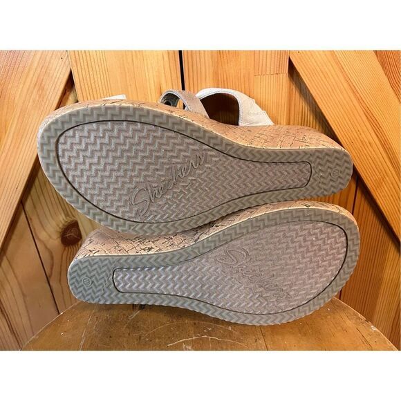 Skechers Luxe Foam Sandals Women's 10 Tan Beige Comfort Platform Wedge Slip On - Picture 7 of 8